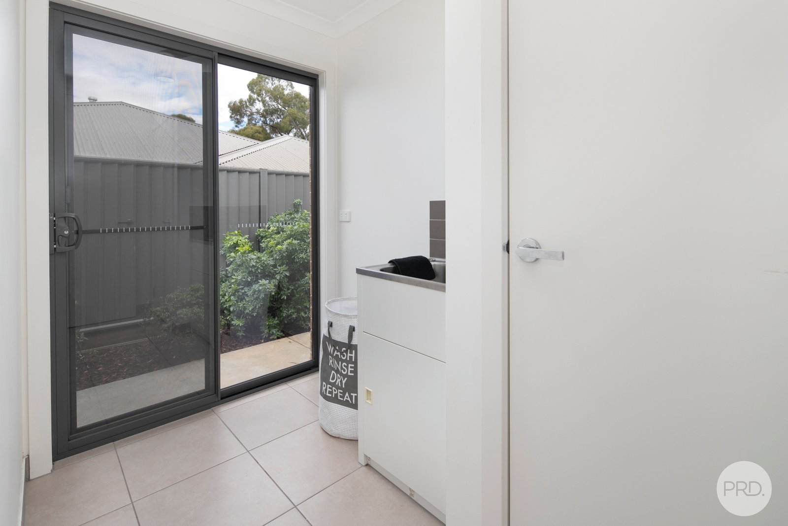 10 Bennett Street CANADIAN 13