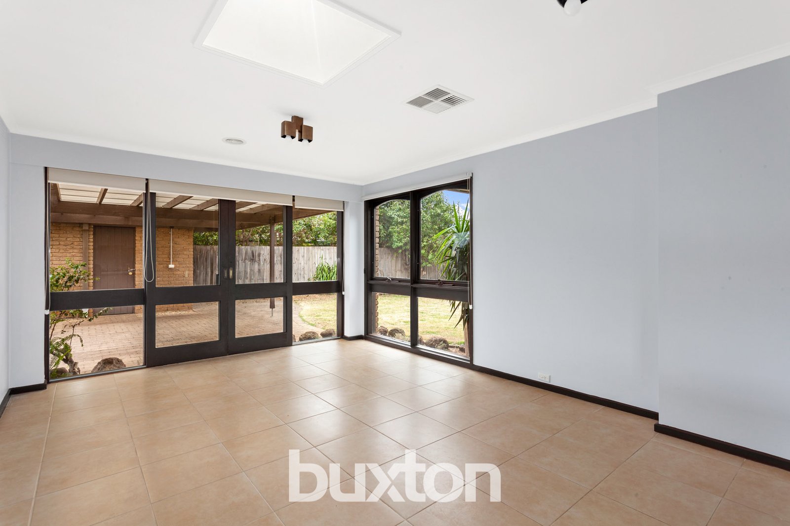 Gallery: 10 Binda Court