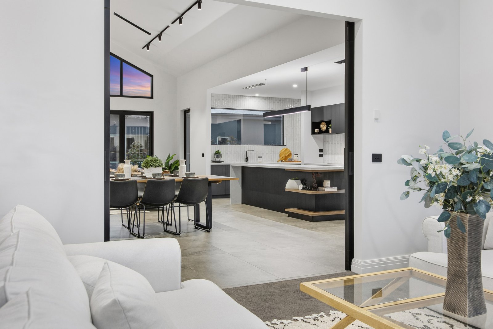 Gallery: 10 Blomeley Drive