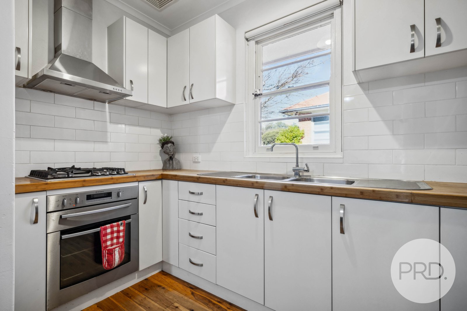 10 Bluett Crescent TURVEY PARK 3