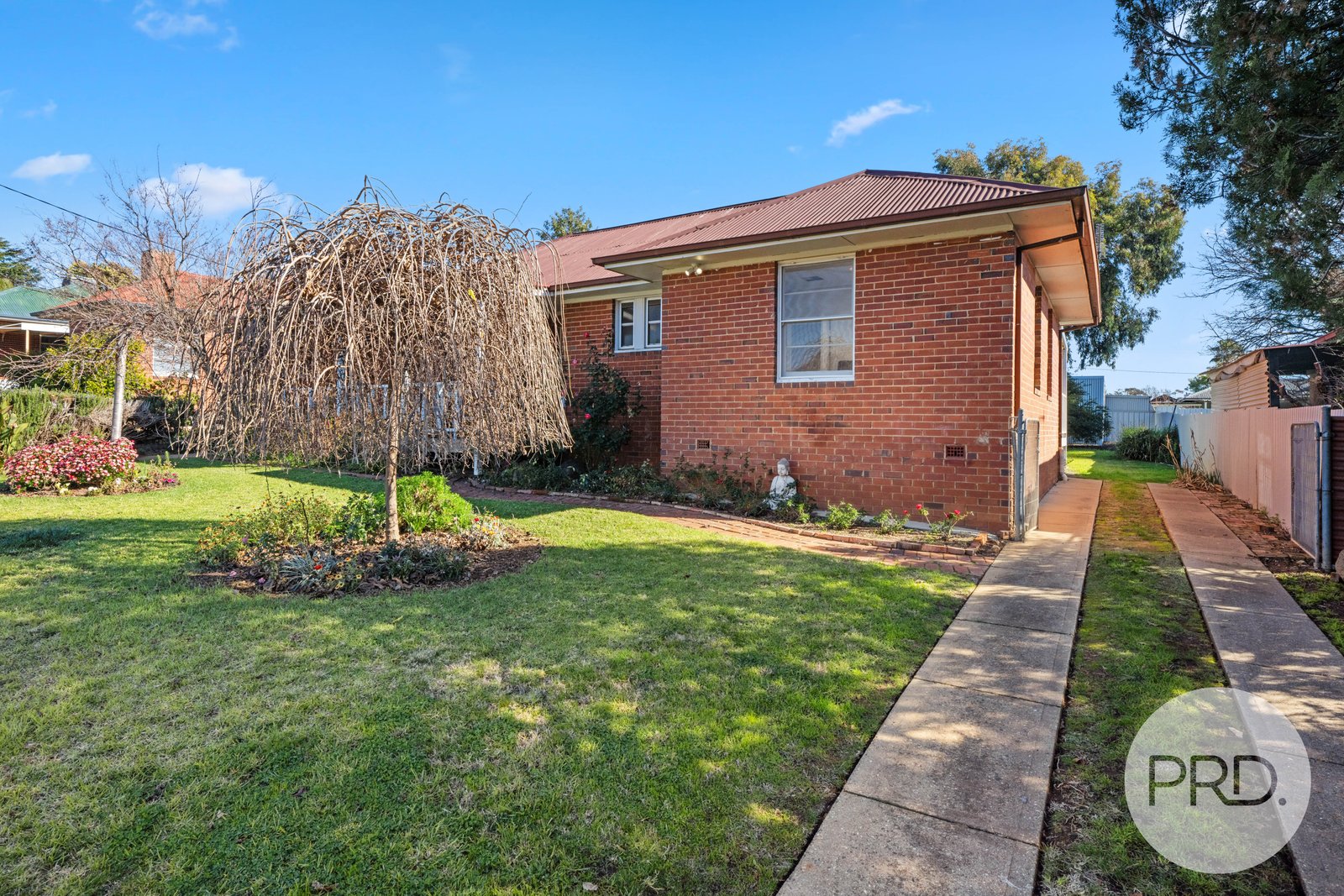 10 Bluett Crescent TURVEY PARK 16