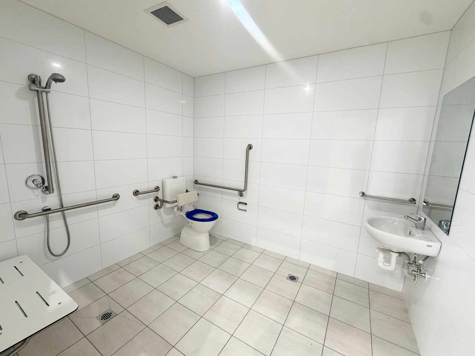 10 Bluewater Close TAYLORS BEACH 11