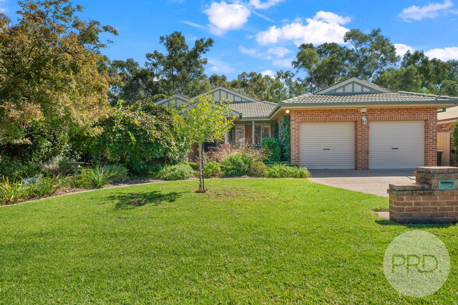 10 Bocquet Street LAKE ALBERT 1