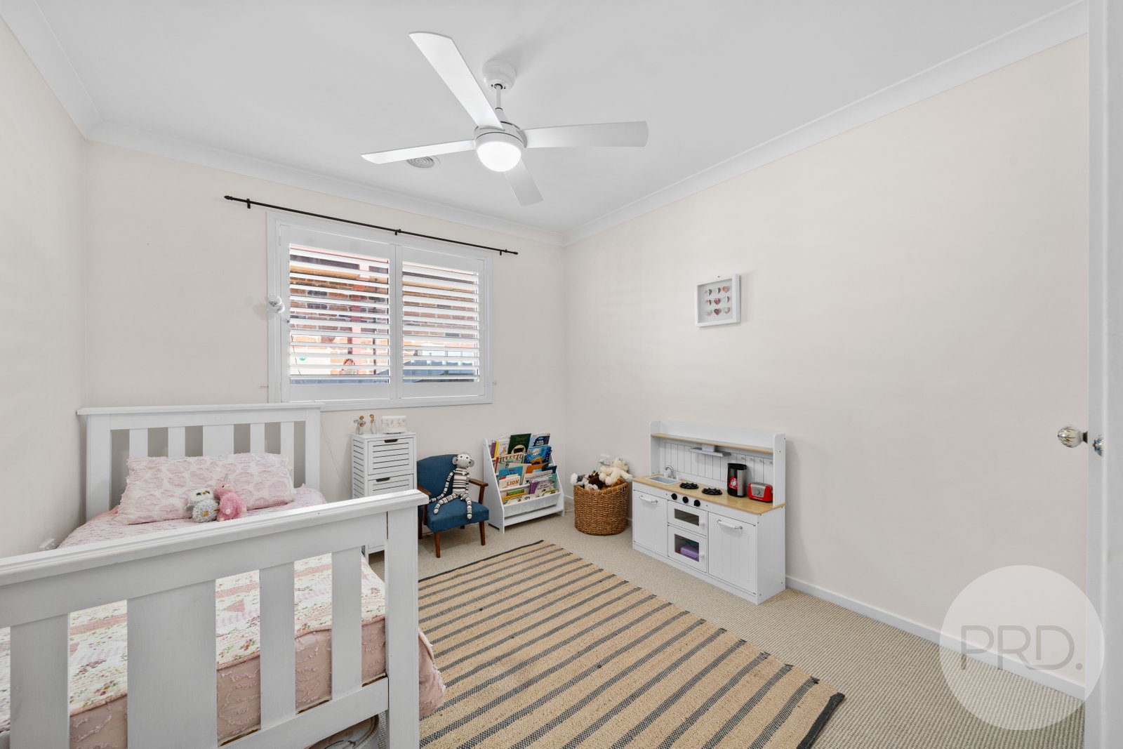 10 Bocquet Street LAKE ALBERT 15