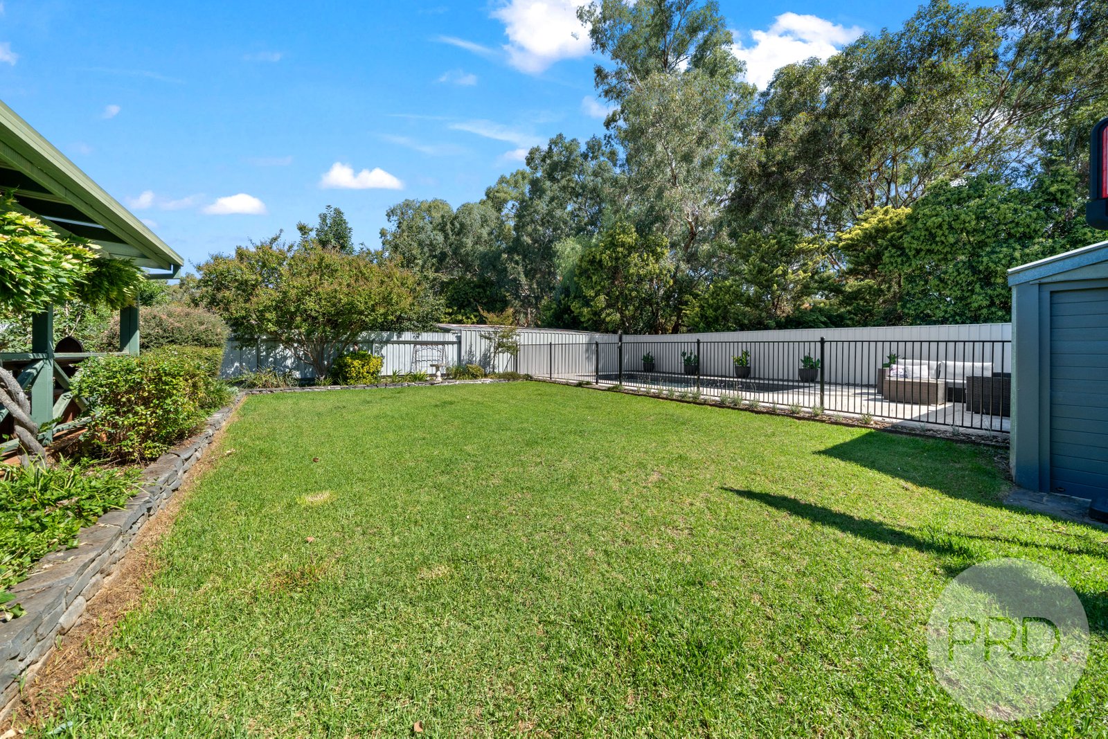 10 Bocquet Street LAKE ALBERT 21