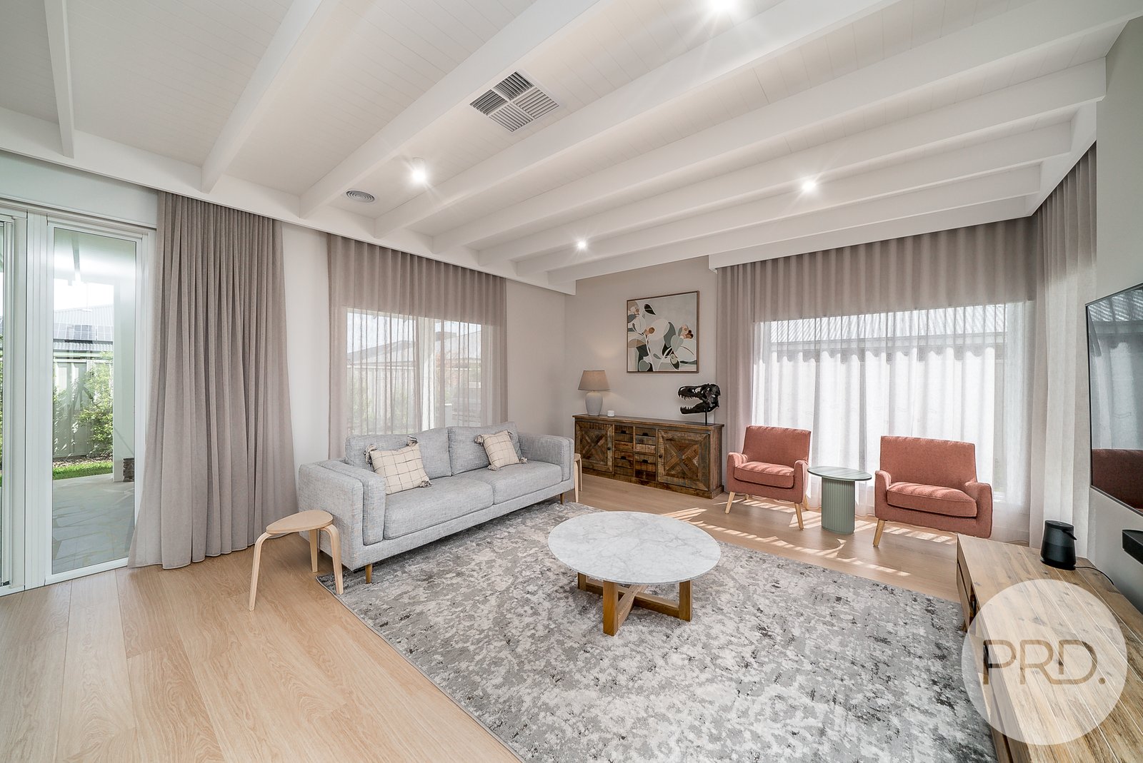 10 Bondi Crescent GOBBAGOMBALIN 2