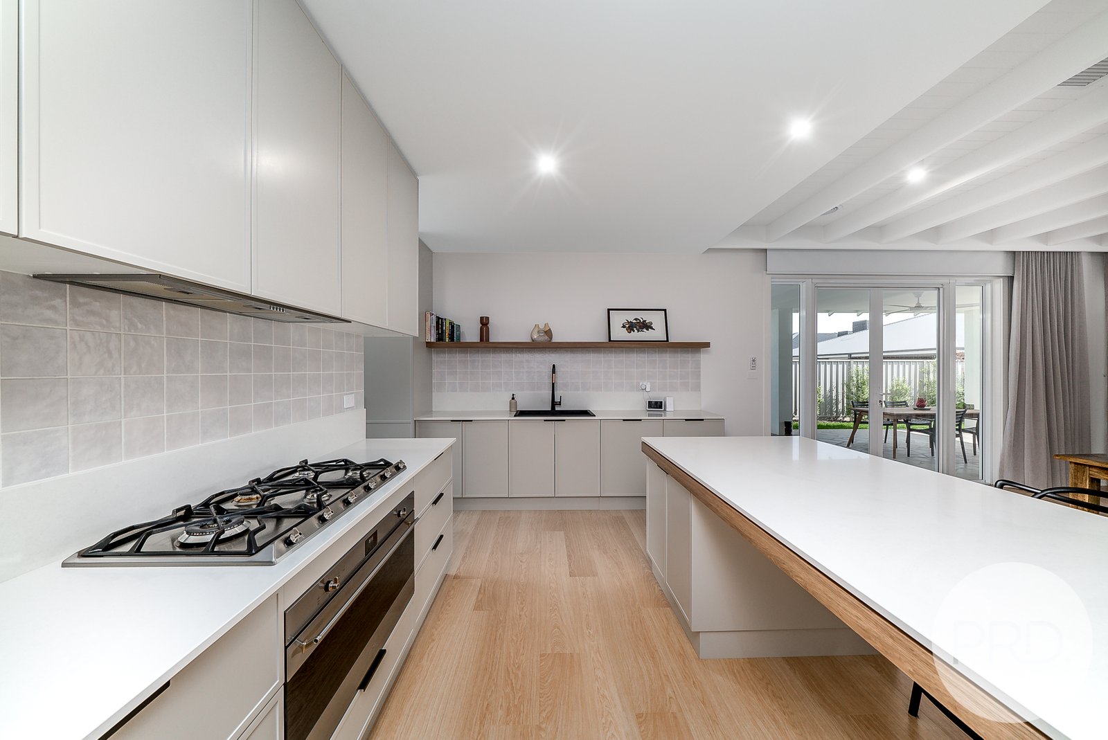 10 Bondi Crescent GOBBAGOMBALIN 6