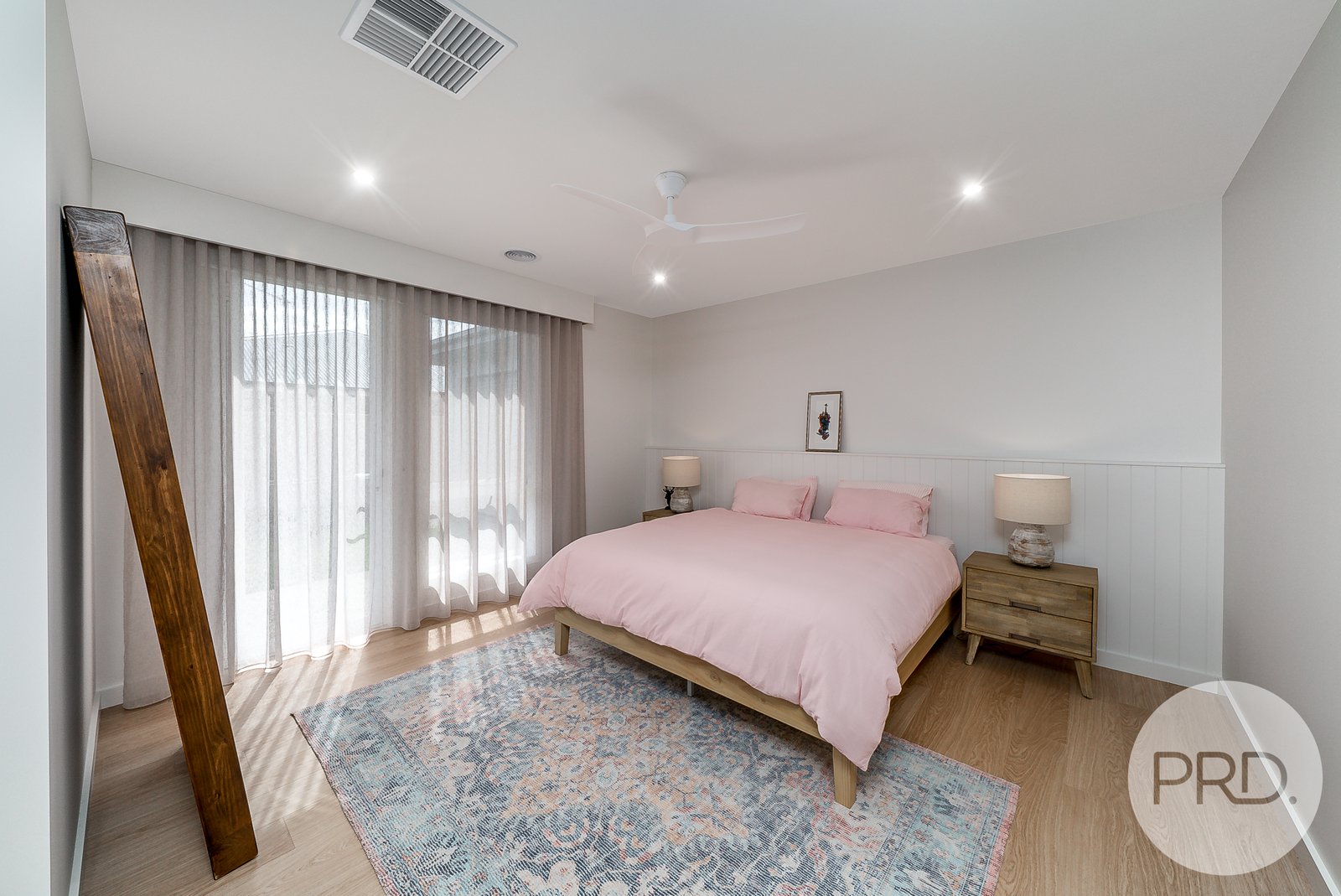 10 Bondi Crescent GOBBAGOMBALIN 13