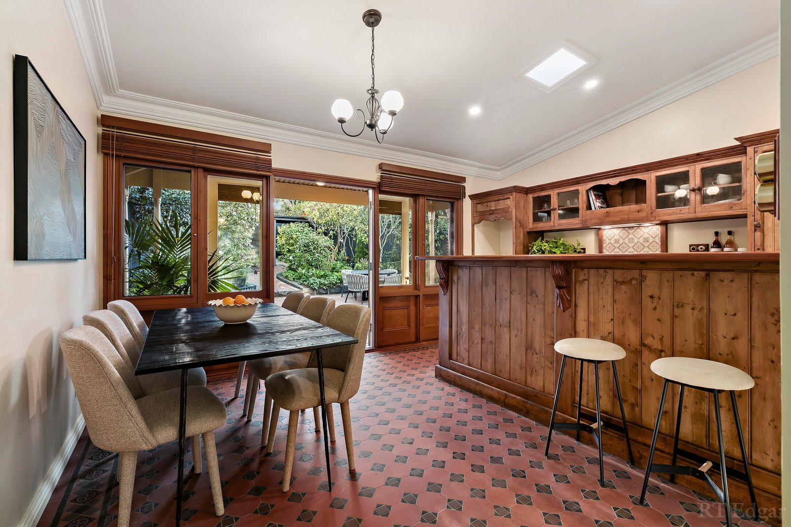 Real Estate and Property in 10 Bow Crescent, Camberwell, VIC