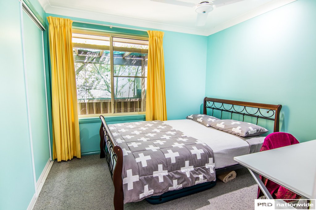 10 Bradley Place TAMWORTH 13