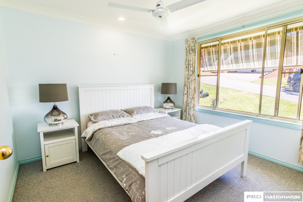 10 Bradley Place TAMWORTH 14