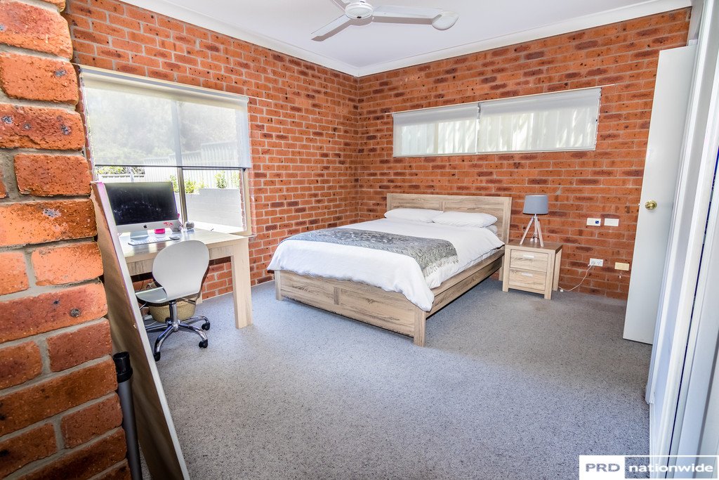 10 Bradley Place TAMWORTH 16