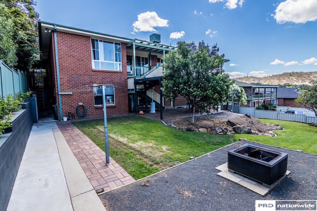 10 Bradley Place TAMWORTH 21