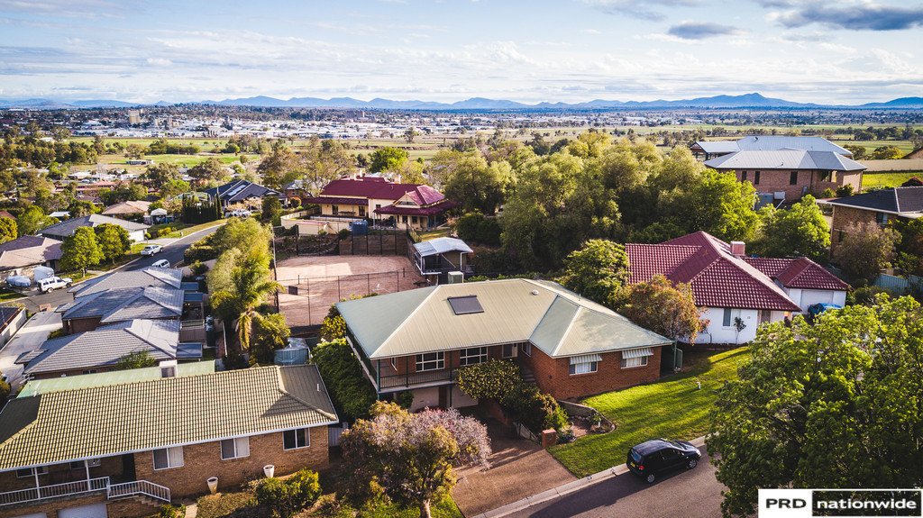 10 Bradley Place TAMWORTH 23