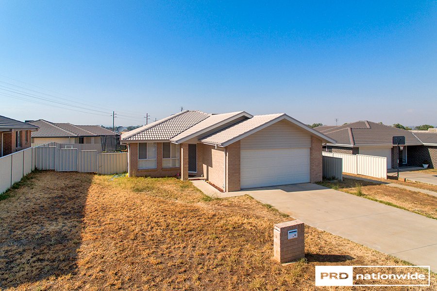 10 Brushbox Grove TAMWORTH 1