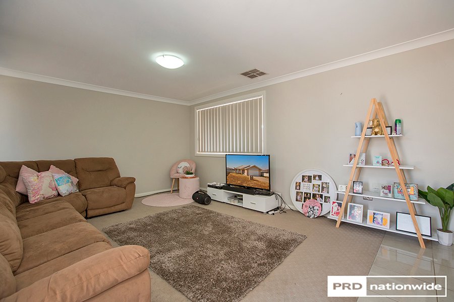 10 Brushbox Grove TAMWORTH 6