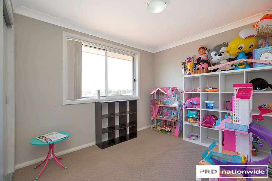 10 Brushbox Grove TAMWORTH 13