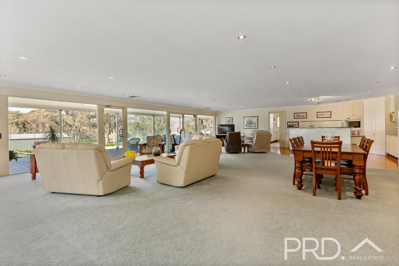 10 Bundara Crescent TUMUT 7