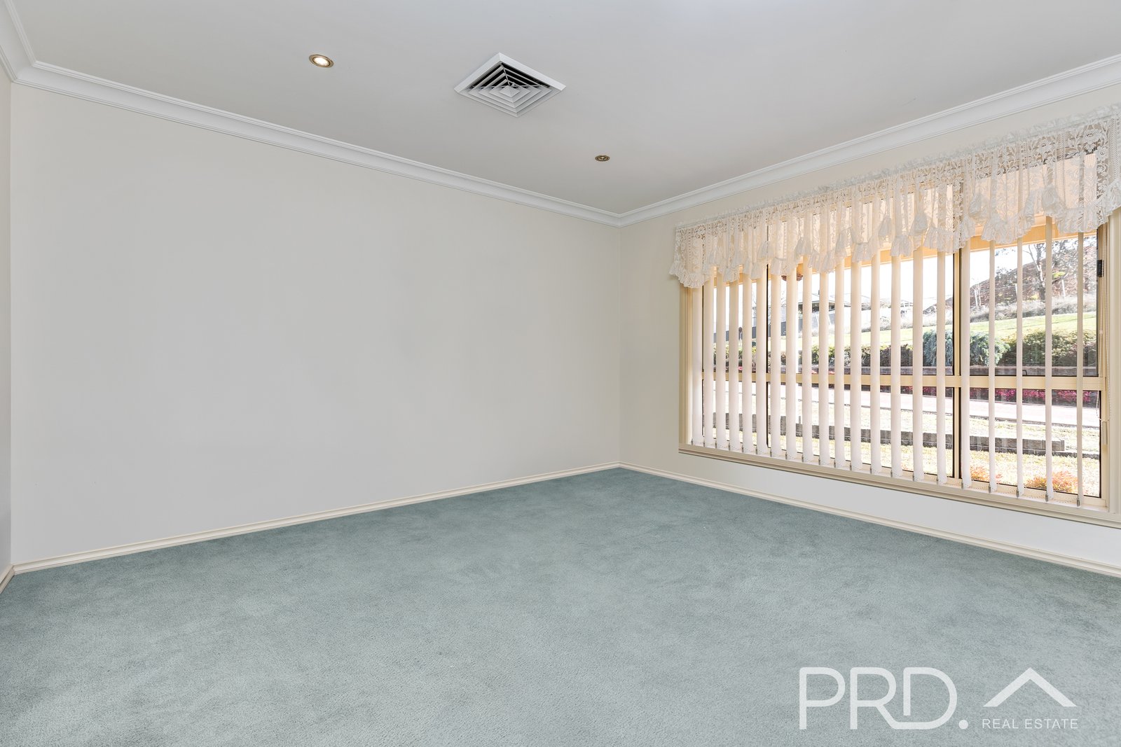 10 Bundara Crescent TUMUT 17