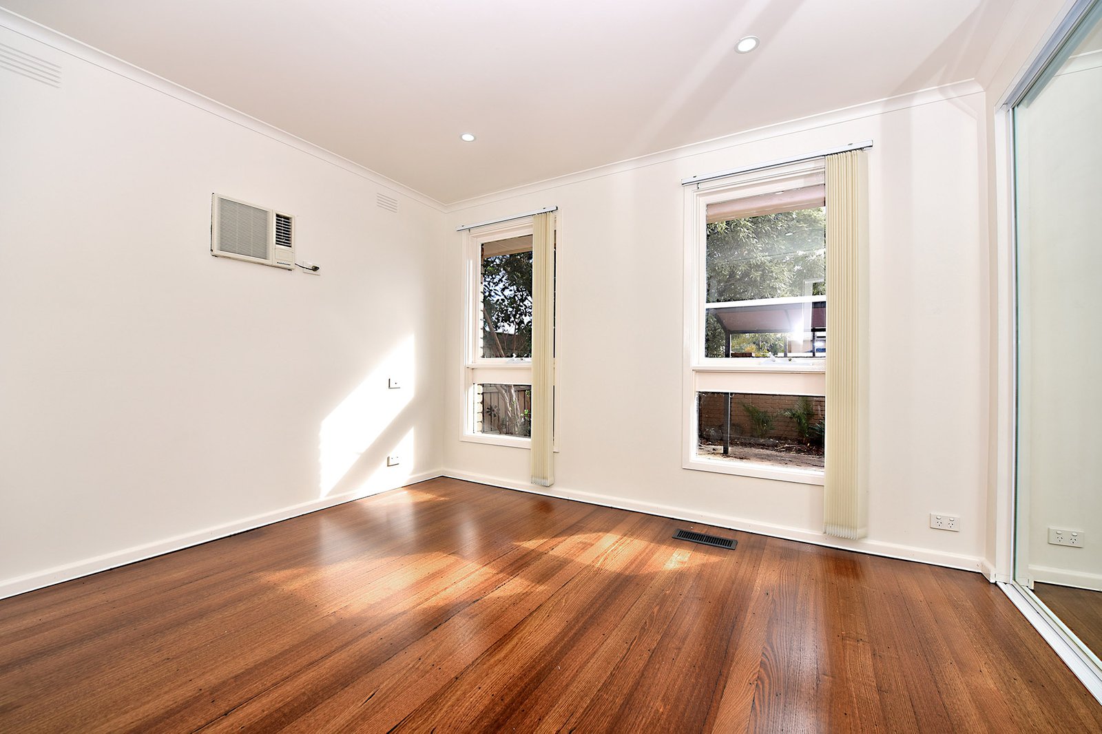 Gallery: 10 Campbell Grove