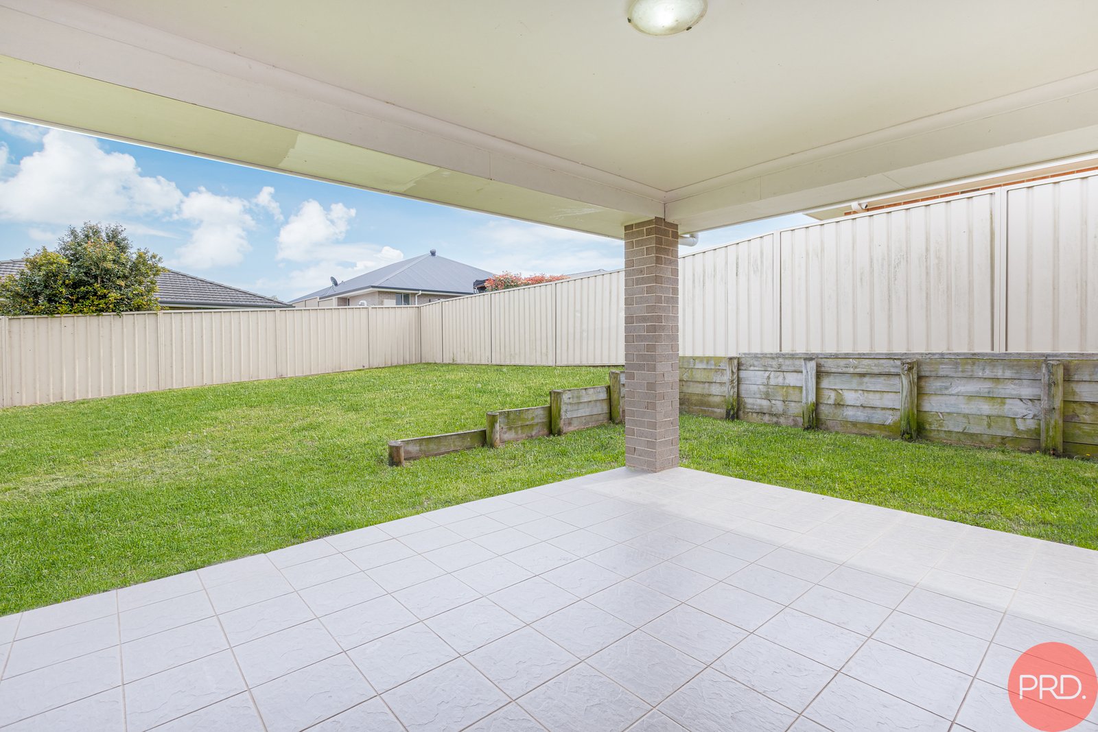 10 Campden Street THORNTON 25