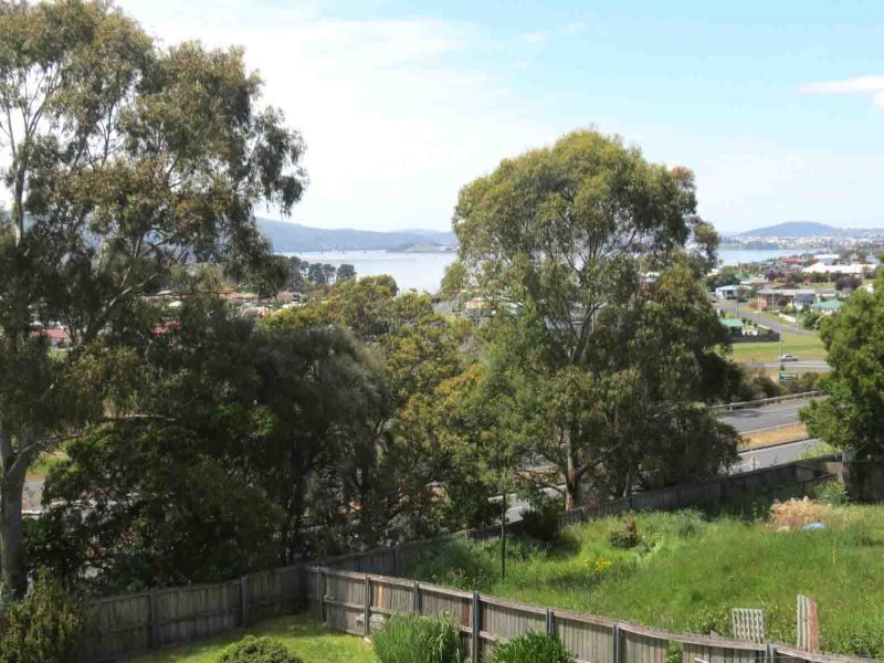10 Canberra Road CLAREMONT 9