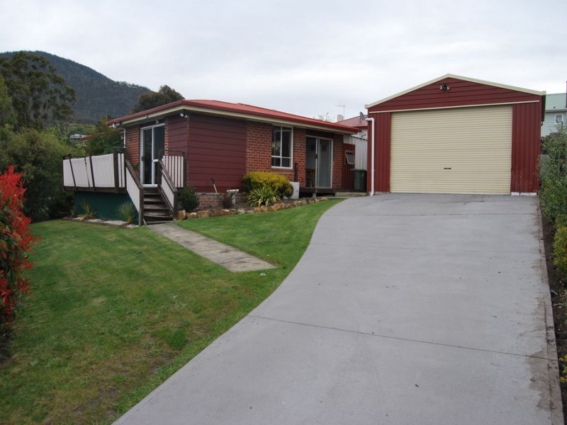 10 Carcoola Street CHIGWELL 1