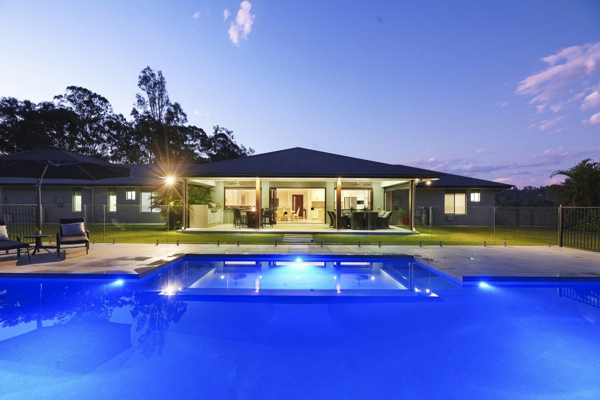 10 Carl Lentz Court Worongary 4