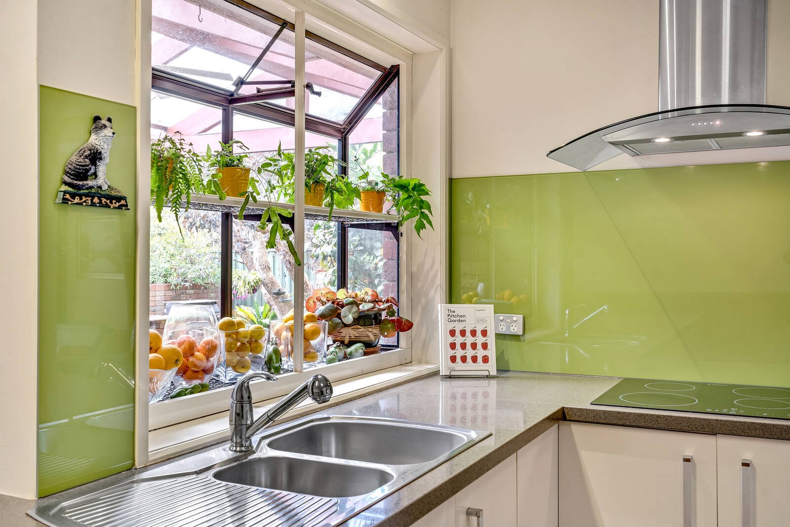 Real Estate and Property in 10 Carroll Court, Gisborne, VIC