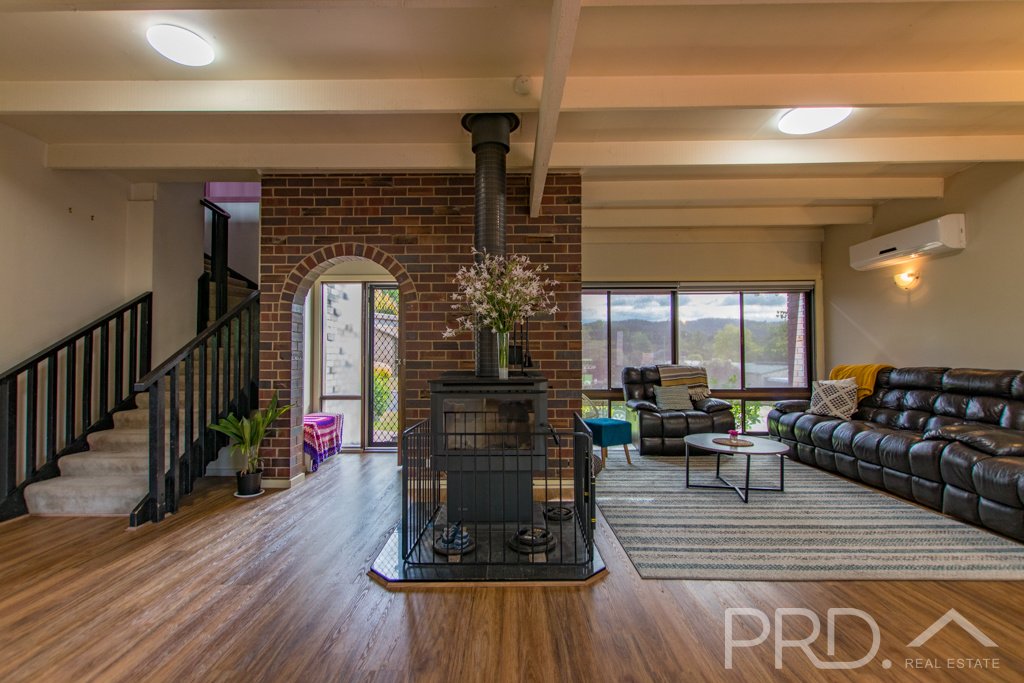 10 Cedar Crescent TUMUT 2