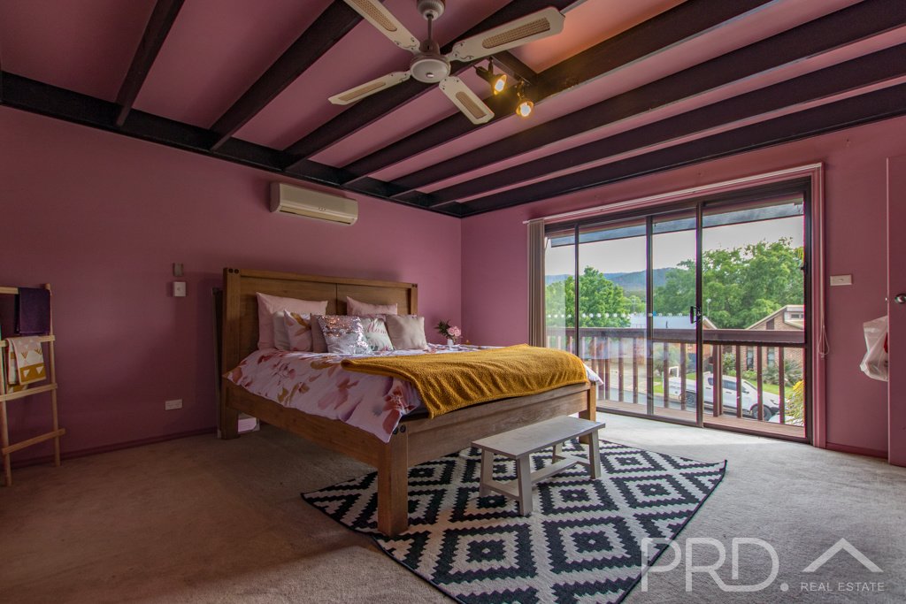 10 Cedar Crescent TUMUT 6