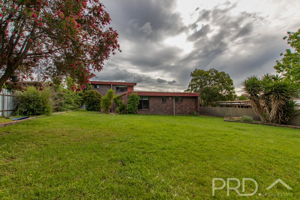 10 Cedar Crescent TUMUT 17