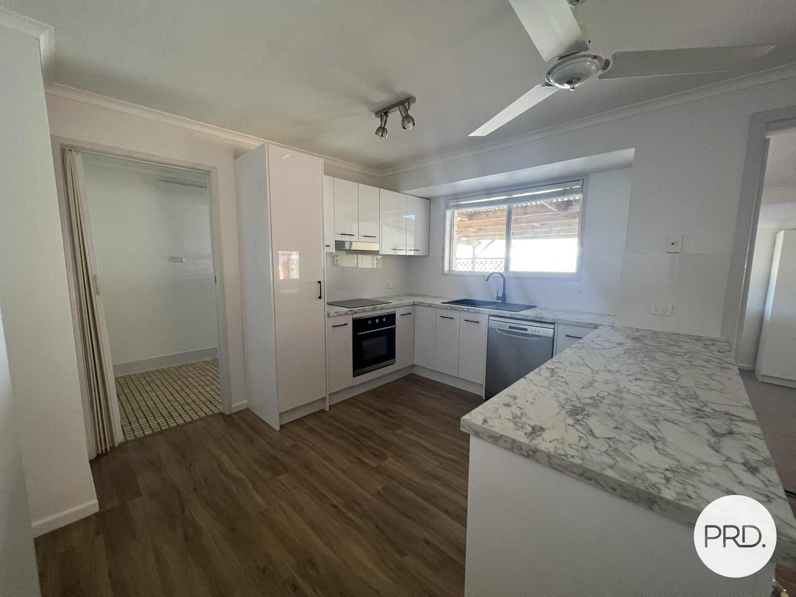 10 Centenary Drive BOYNE ISLAND 14