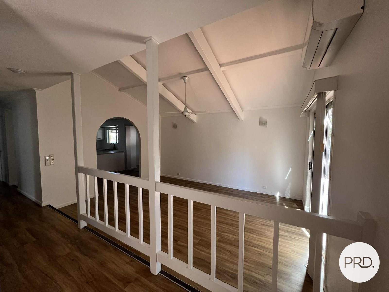 10 Centenary Drive BOYNE ISLAND 8