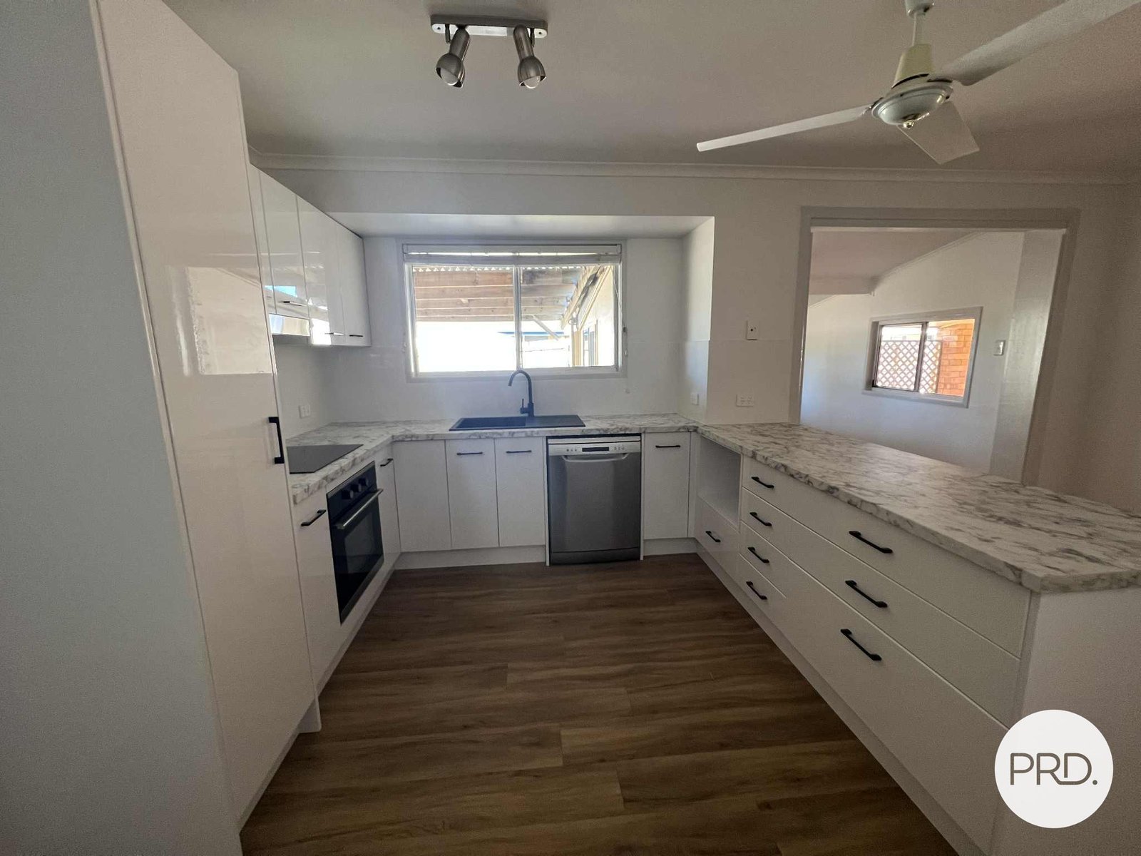 10 Centenary Drive BOYNE ISLAND 10