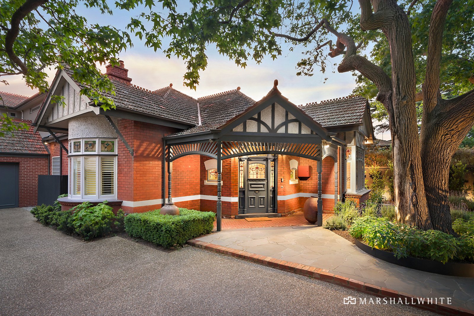 10 Central Park Road, Malvern East, VIC