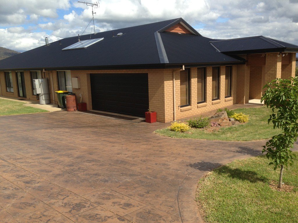 10 Chaffey Close TUMBARUMBA 1