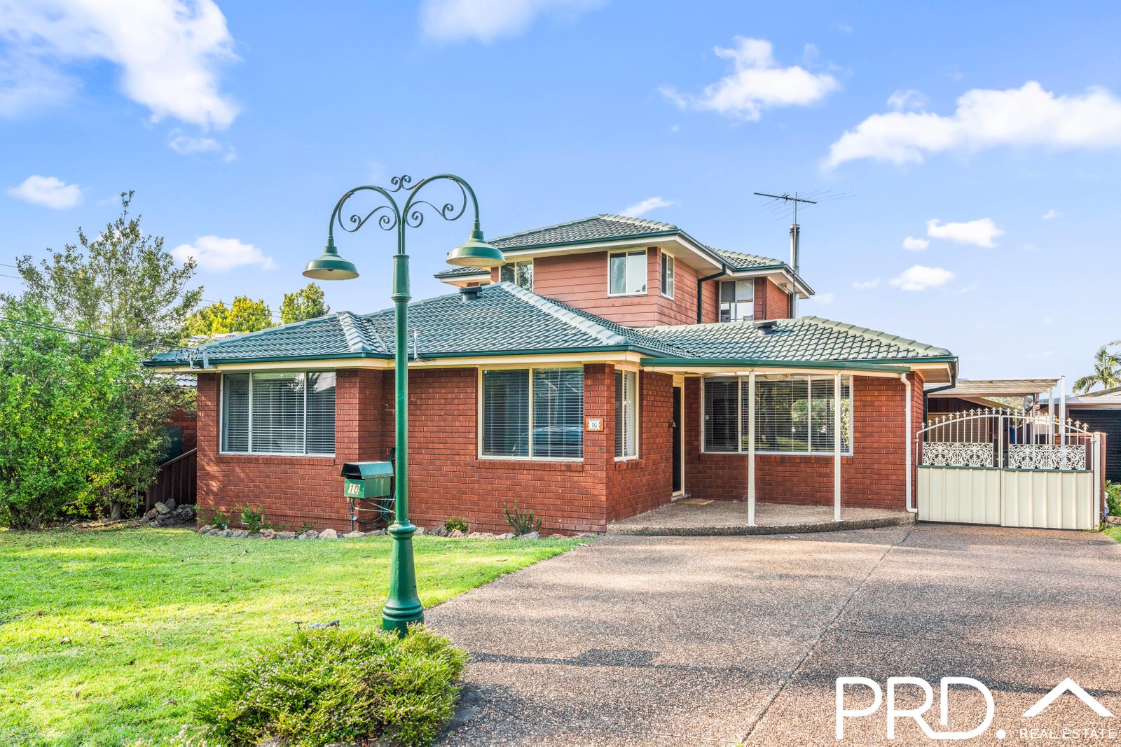 10 Chauvel Avenue MILPERRA 1