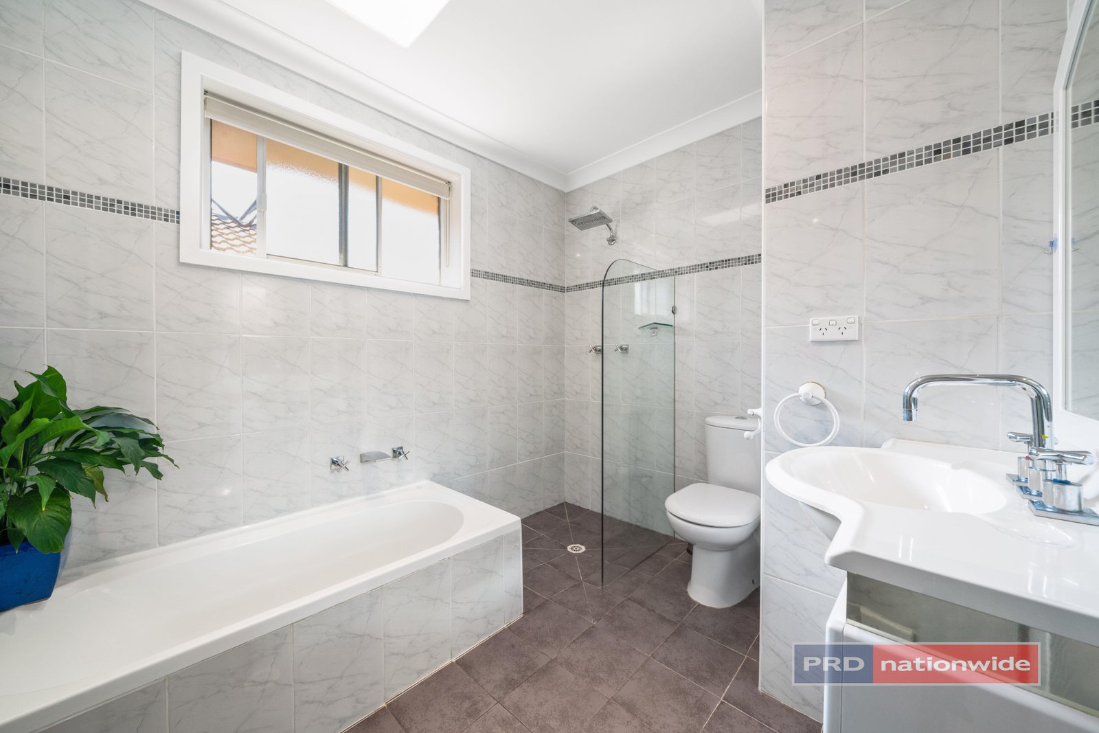 10 Chauvel Avenue MILPERRA 6