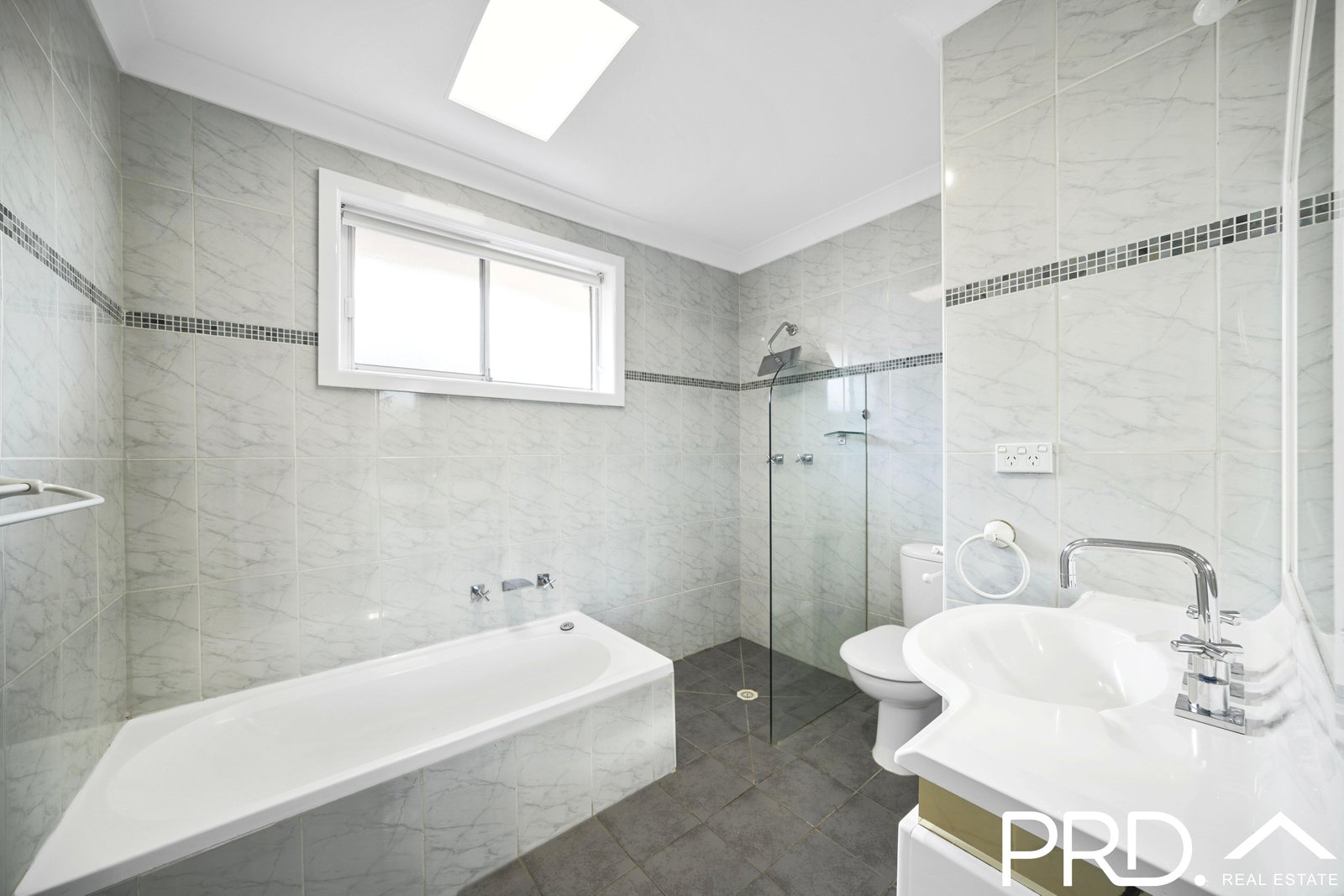 10 Chauvel Avenue MILPERRA 7