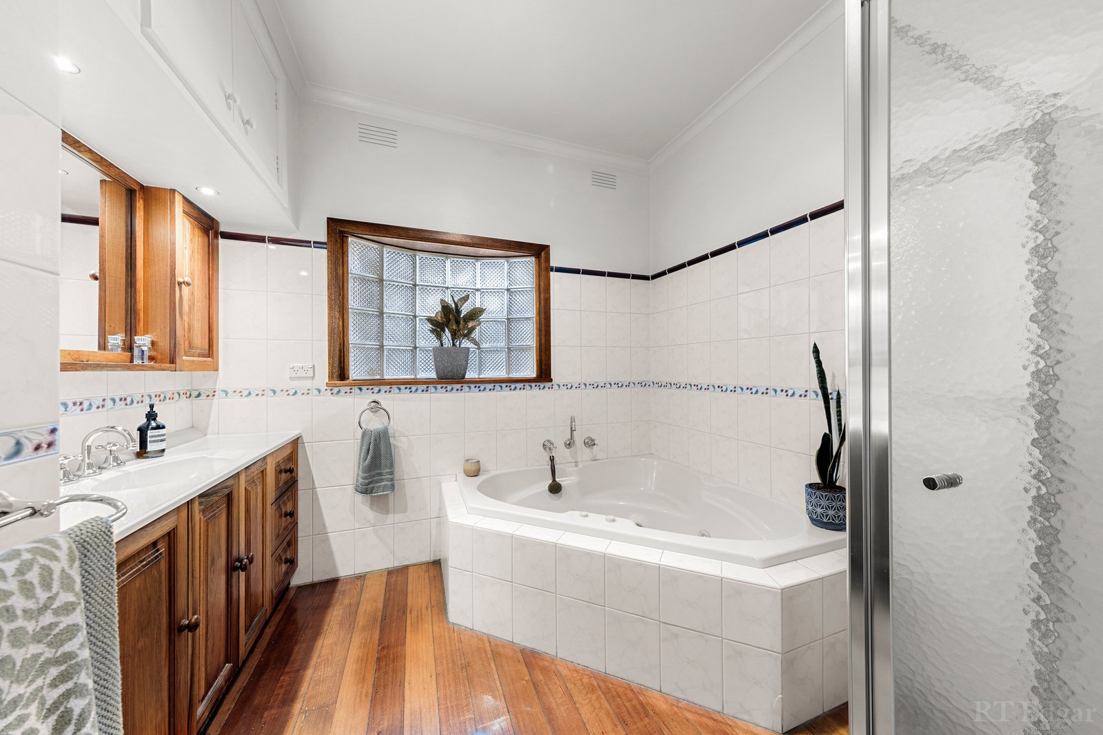 Real Estate and Property in 10 Cherry Orchard Rise, Box Hill North, VIC