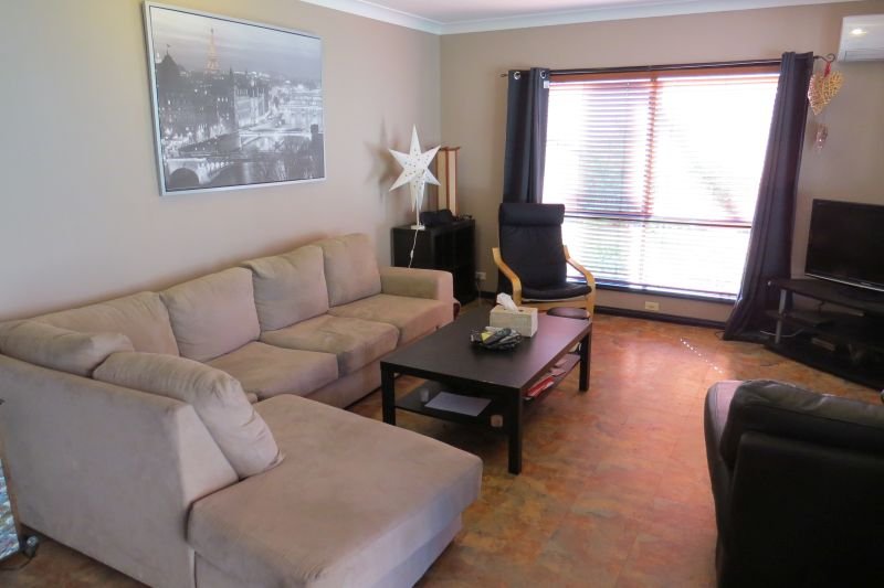 10 Church St  NELSON BAY 2
