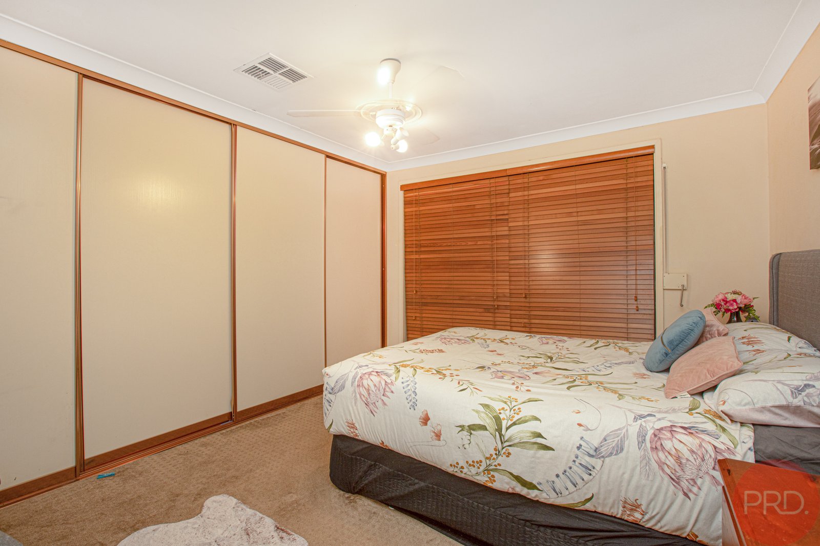 10 Clayton Crescent RUTHERFORD 8