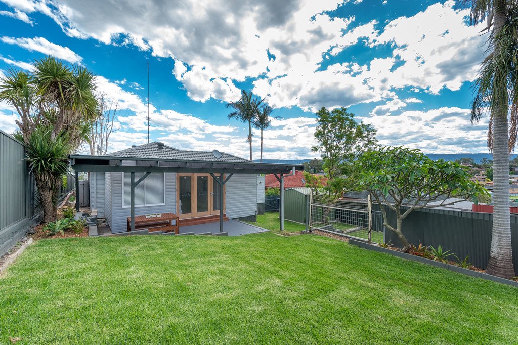 10 Cleary Avenue KANAHOOKA 12