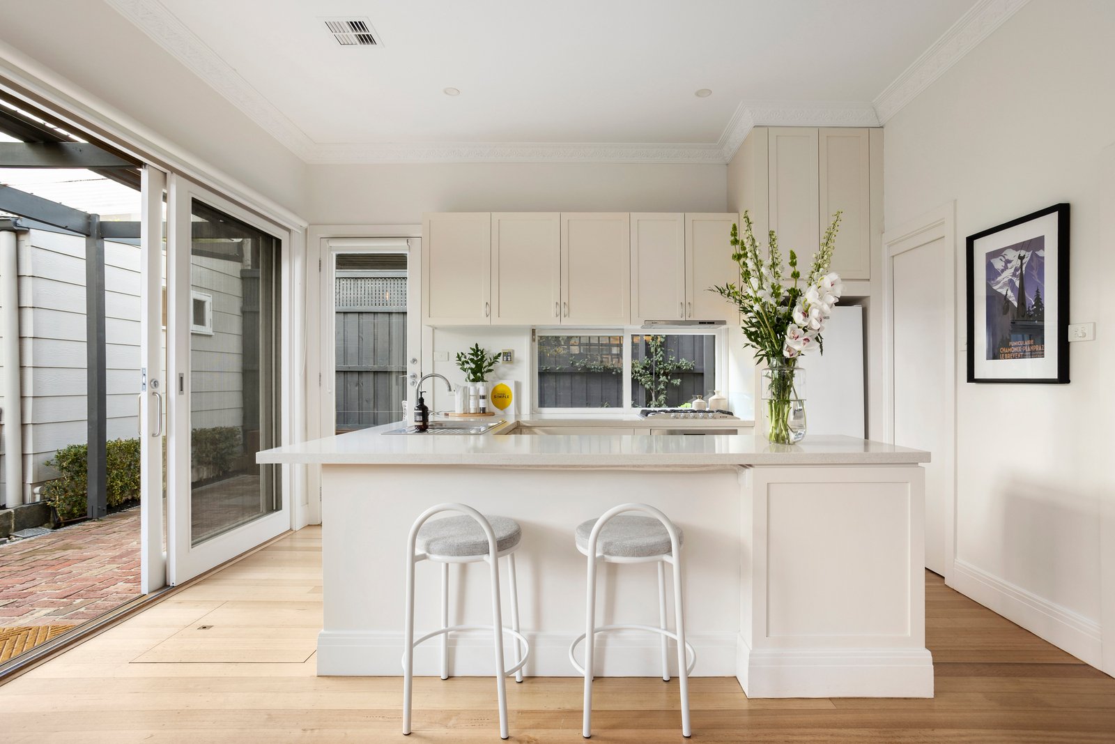 10 Clifton Grove, Hawthorn East, 3123