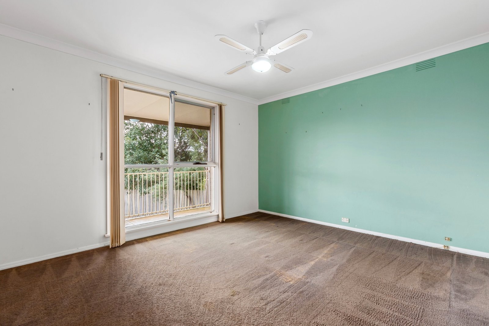 Real Estate and Property in 10 Clivedon Court, Leopold, VIC