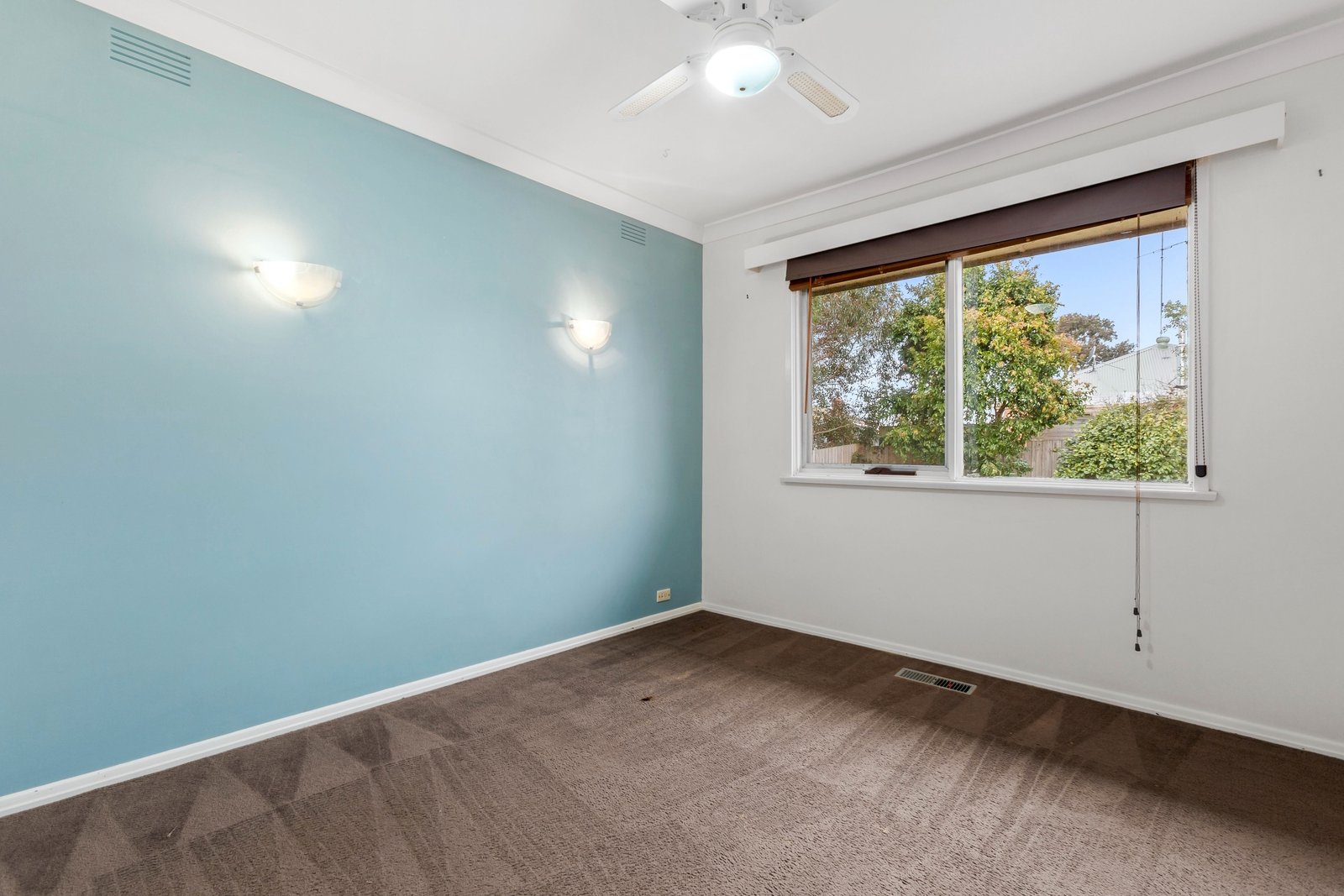 Real Estate and Property in 10 Clivedon Court, Leopold, VIC