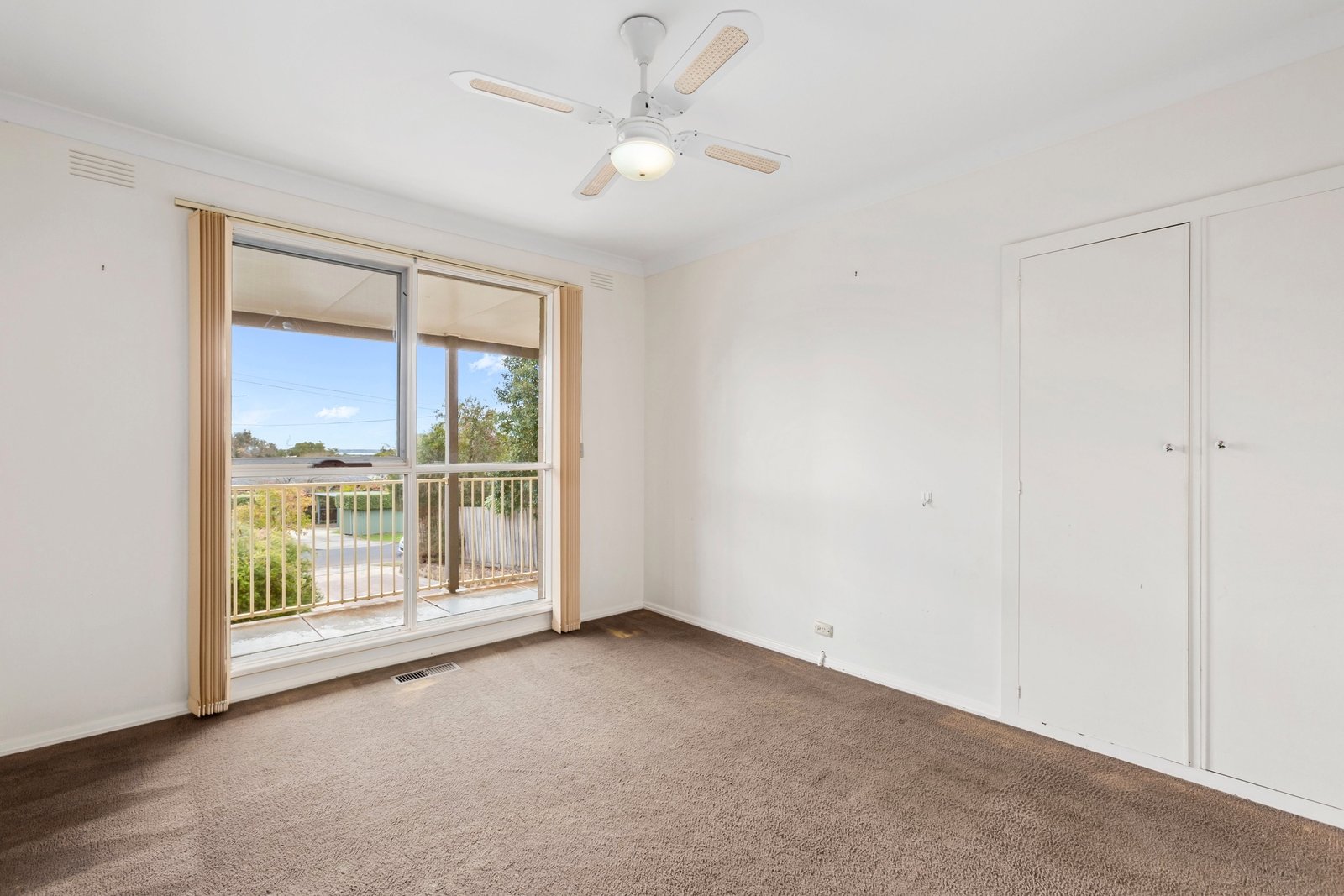 Real Estate and Property in 10 Clivedon Court, Leopold, VIC