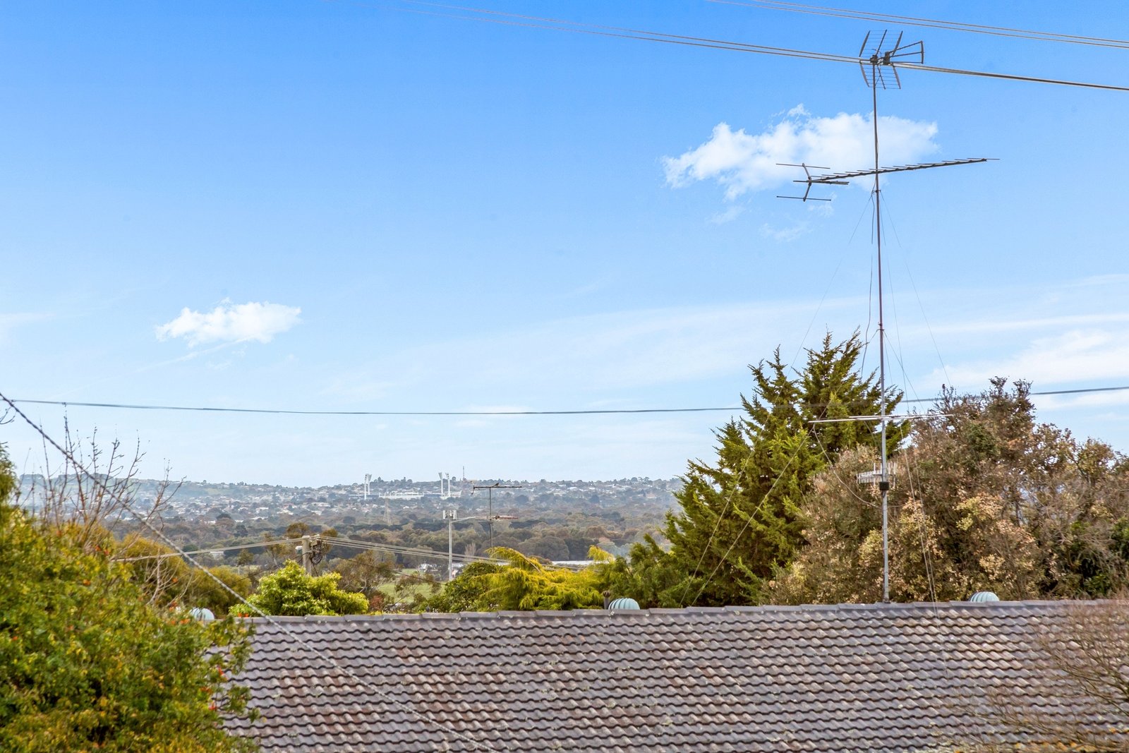 Real Estate and Property in 10 Clivedon Court, Leopold, VIC