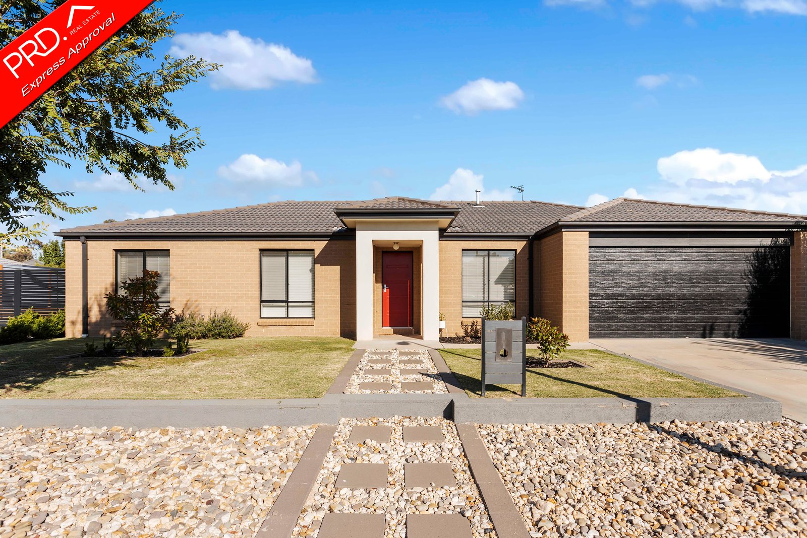 10 Cobb Court KANGAROO FLAT 1